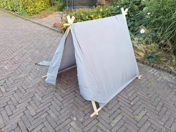 Speeltent! beschikbaar voor biedingen