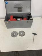 Muurfrees, frees, betonzaag,hilti,makita., Doe-het-zelf en Verbouw, Gereedschap | Boormachines, Ophalen, Zo goed als nieuw, Boor- en/of Breekhamer