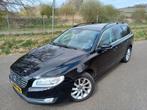 Volvo V70 T5 Dynamic /245 pk/ Bomvol options /233.000 km !!, Auto's, Volvo, Automaat, Euro 5, 15 km/l, Zwart