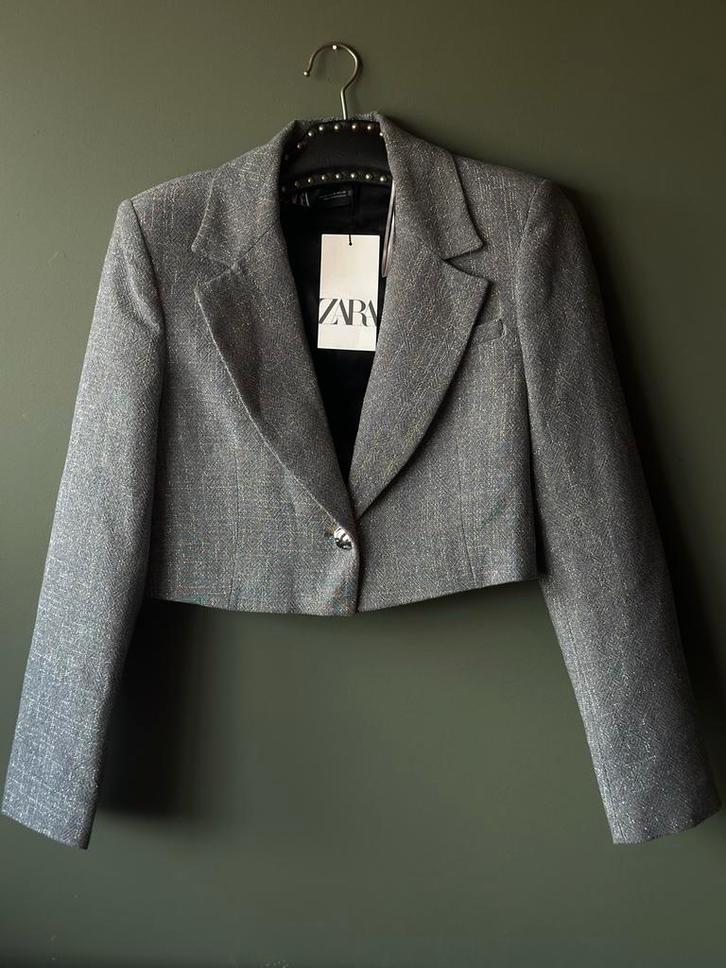 Zara Cropped Blazer - Maat M - Nieuw!, Kleding | Dames, Jasjes, Kostuums en Pakken, Nieuw, Jasje, Maat 38/40 (M), Grijs, Ophalen of Verzenden