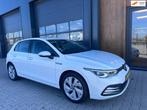Volkswagen Golf 1.5 eTSI Style automaat / head up / camera, 65 €/maand, Stof, 4 cilinders, Wit