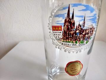Nieuw bierglas, glas uit Keulen beschikbaar voor biedingen