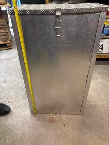 Aluminium Bak / Gereedschapskist beschikbaar voor biedingen