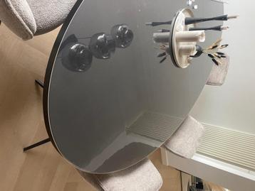 Tafelzeil beschikbaar voor biedingen