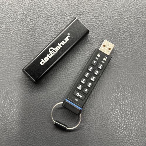 iStorage datAshur - USB-stick 32 GB met pincode beveiliging, Computers en Software, USB Sticks, Nieuw, 32 GB, Ophalen