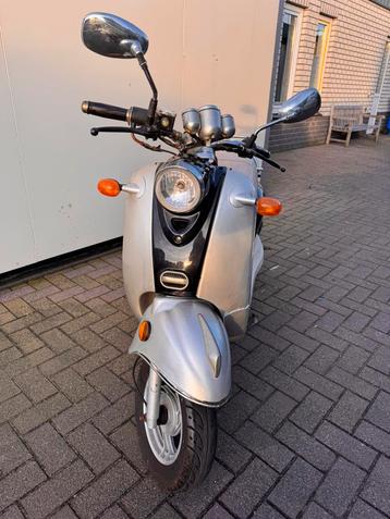 Scooter zonder kenteken  beschikbaar voor biedingen