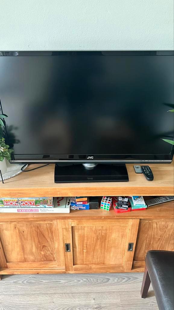 JVC televisie 46” + Logitech 5.1 speakerset, Audio, Tv en Foto, Televisies, Zo goed als nieuw, 100 cm of meer, Overige merken