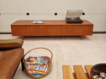 Vintage dressoir TVmeubel met drie klepkasten, 214cm beschikbaar voor biedingen