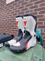 Dainese TR-Course Out motorlaarzen – mt 45 – zwart/wit/rood, Motoren, Kleding | Motorkleding, Dainese, Heren, Ophalen of Verzenden