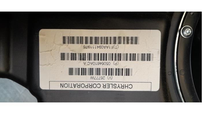 Subwoofer van een Jeep Grand Cherokee, Ophalen of Verzenden, 3 maanden garantie, Gebruikt, Jeep