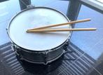 Snare drum / Trommel met stokken, Muziek en Instrumenten, Ophalen of Verzenden, Gebruikt, Trommel