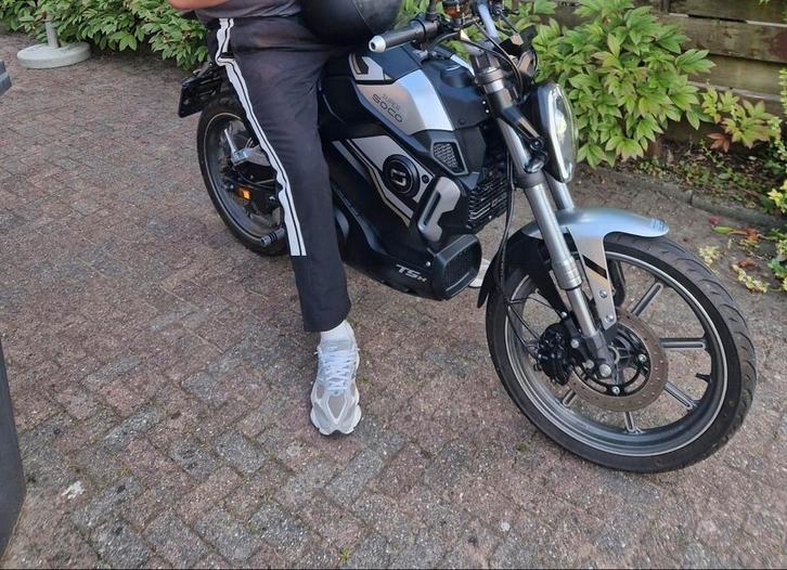 Super Soco TS Hunter Elektrische Motor, Fietsen en Brommers, Snorfietsen en Snorscooters, Zo goed als nieuw, Overige merken, Elektrisch