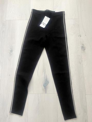 Broek Zara glitter maat M beschikbaar voor biedingen