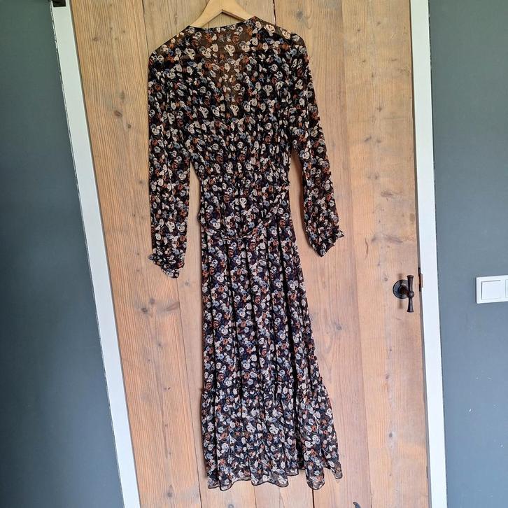 Lange jurk maat L met onderjurk valt mooi op maat bloemprint, Kleding | Dames, Jurken, Gedragen, Maat 42/44 (L), Bruin, Onder de knie