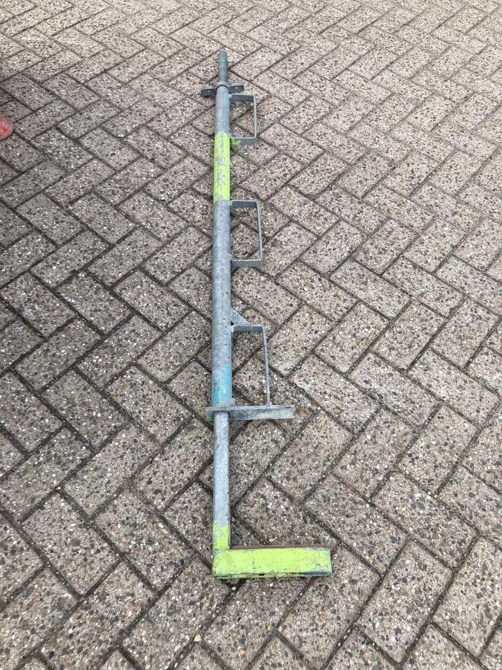 Klembaluster/randbeveiliging/leuninghouder/leuningstaander, Doe-het-zelf en Verbouw, Steigers, Gebruikt, Gevelsteiger, 2 tot 5 meter