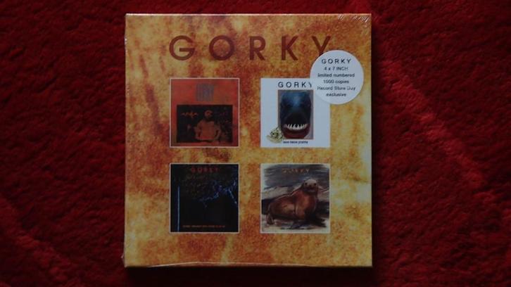 GORKY / GORKI - 4 x 7" box - limited!, Cd's en Dvd's, Vinyl | Nederlandstalig, Nieuw in verpakking, Rock, Overige formaten, Verzenden