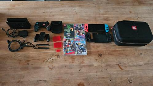 Nintendo switch met veel extra, Spelcomputers en Games, Spelcomputers | Nintendo Switch, Zo goed als nieuw, Switch Original, Ophalen of Verzenden