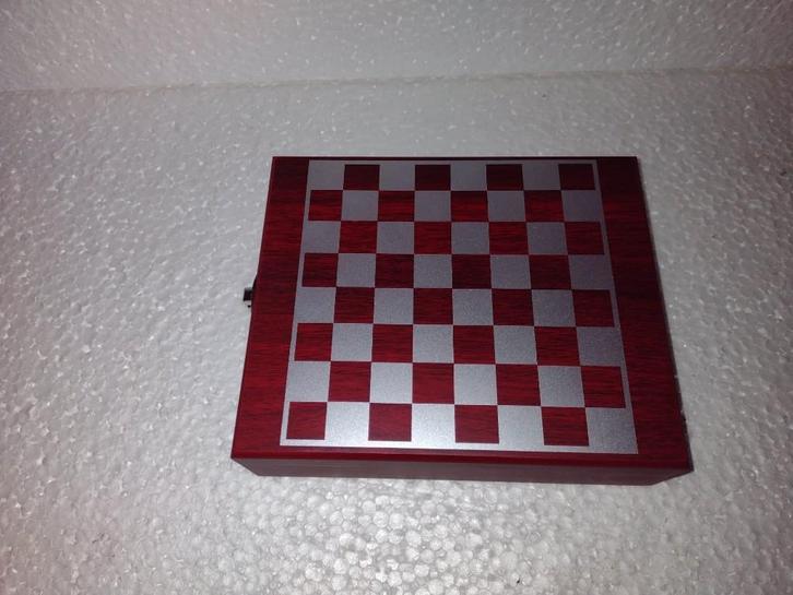 geschenk box wijn attributen schaakspel, Verzamelen, Wijnen, Nieuw, Overige typen, Frankrijk, Verzenden