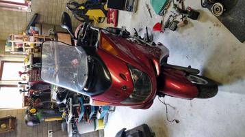 Yamaha majesty yp250 2003 voor onderdelen bijna gratis beschikbaar voor biedingen