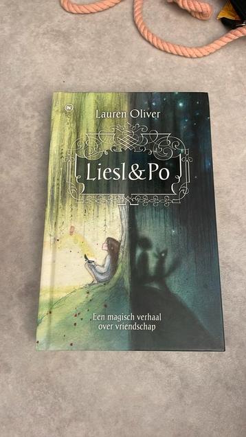 Lauren Oliver - Liesl en Po beschikbaar voor biedingen