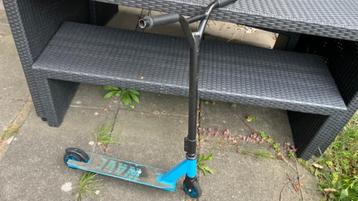 Stuntstep, step, stunt scooter zwart blauw tot 100 kg beschikbaar voor biedingen