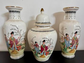 Chinese Qianjiang stijl vazen beschikbaar voor biedingen