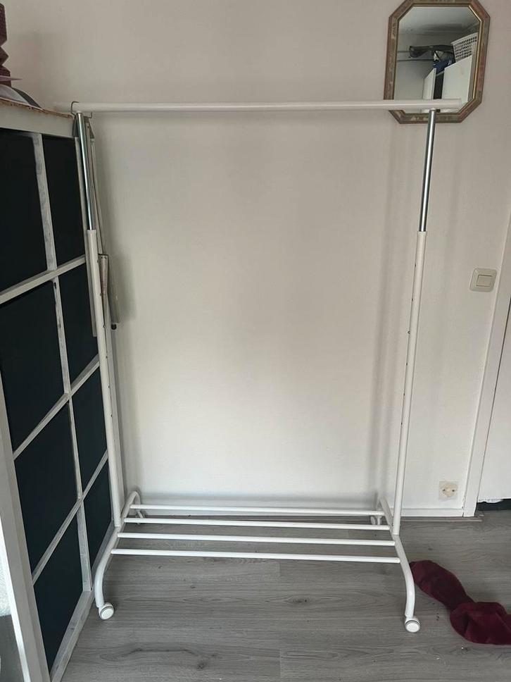 IKEA Rigga kledingrek – wit – in goede staat, Kleding | Dames, Kledingrekken, Zo goed als nieuw, Ophalen