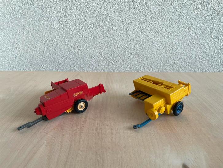 Britains ltd balenpers (New Holland/ Bamfords), Hobby en Vrije tijd, Modelauto's | 1:32, Gebruikt, Tractor of Landbouw, Overige merken