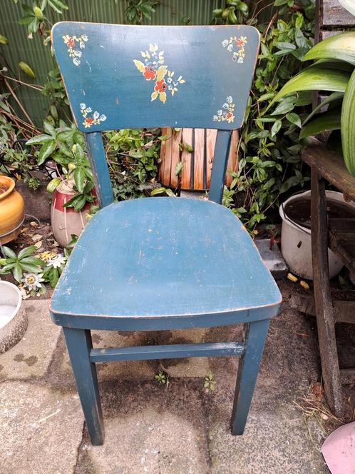 Stoel hout folklore handgeschilderd met haan op achterka, Antiek en Kunst, Curiosa en Brocante, Ophalen
