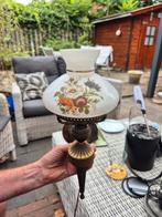 Brocante wandlamp koper antiek witte glazen kap bloemen, Antiek en Kunst, Ophalen