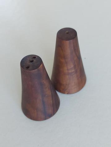 Vintage peper en zoutstel - hout - strak - stijlvol beschikbaar voor biedingen