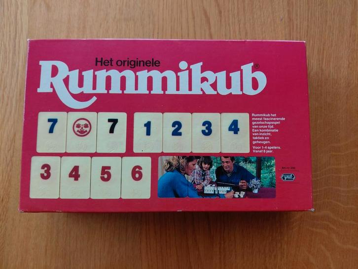 Originele Rummikub - Compleet en in nette staat!, Hobby en Vrije tijd, Gezelschapsspellen | Bordspellen, Zo goed als nieuw, Drie of vier spelers