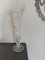 2 zware glazen vazen met reliëf, Huis en Inrichting, Woonaccessoires | Vazen, Gebruikt, Overige kleuren, Ophalen of Verzenden