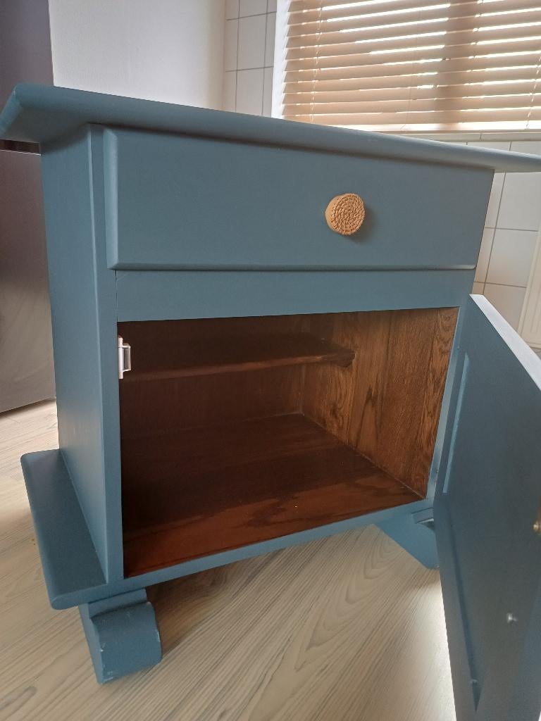 Nachtkastje, Ophalen, Gebruikt, 45 tot 65 cm, Minder dan 55 cm
