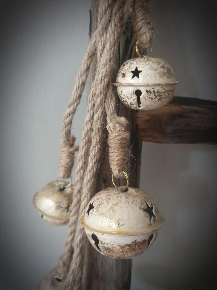 Bundel bellen aan jute touw - bel - klokjes - kerst, Diversen, Kerst, Nieuw, Ophalen of Verzenden