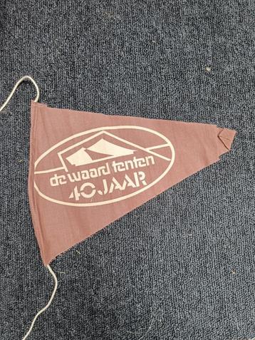 tentvlag vlaggetje 40 jaar de Waard beschikbaar voor biedingen