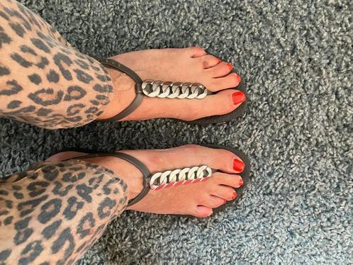 Ipanema, mooie teenslippers/sandalen maat 40, Kleding | Dames, Schoenen, Zo goed als nieuw, Sandalen of Muiltjes, Grijs, Verzenden