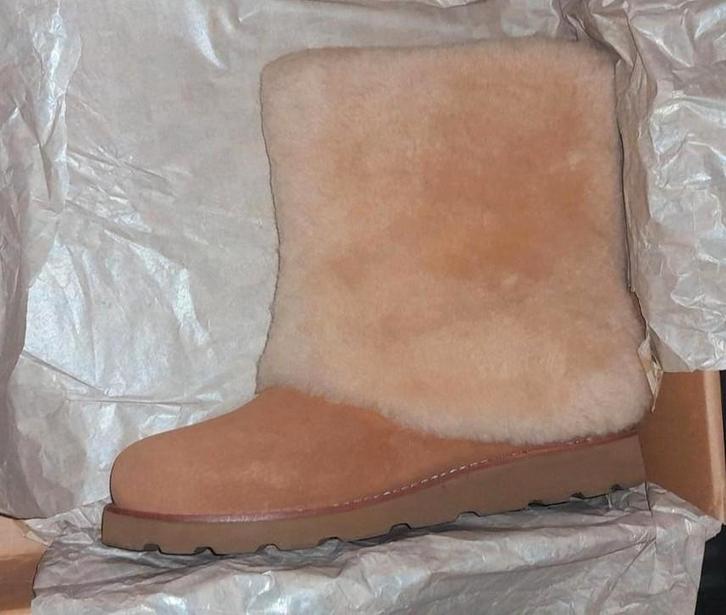 UGG Maylin Boots 3220 Chesnut Zeldzaam NIEUW, Kleding | Dames, Schoenen, Nieuw, Ophalen of Verzenden