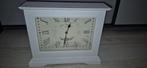 Witte brocante klok, Huis en Inrichting, Woonaccessoires | Klokken, Ophalen of Verzenden, Gebruikt, Analoog, Staande klok