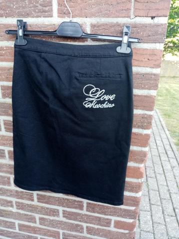 Dames rok Love Moschino Mt38 beschikbaar voor biedingen
