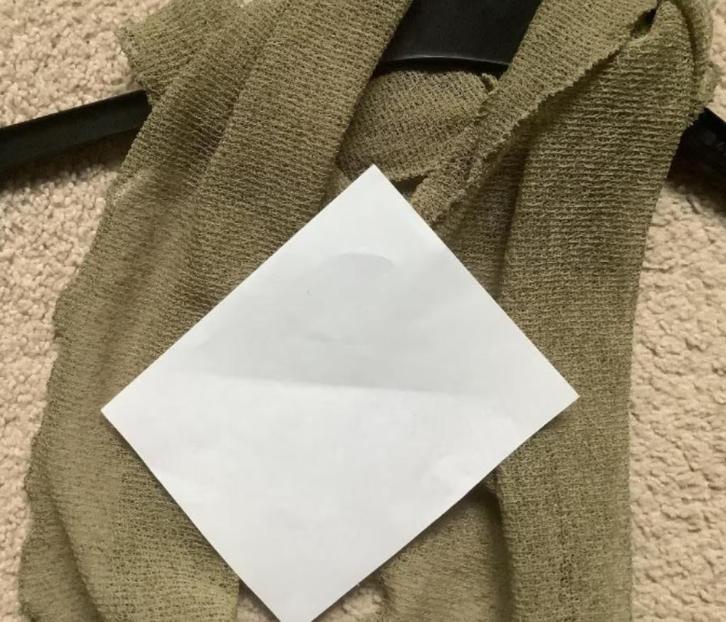Groene sjaal, shawl, das; ongeveer 175 cm lang & 20 cm breed, Kleding | Dames, Mutsen, Sjaals en Handschoenen, Zo goed als nieuw