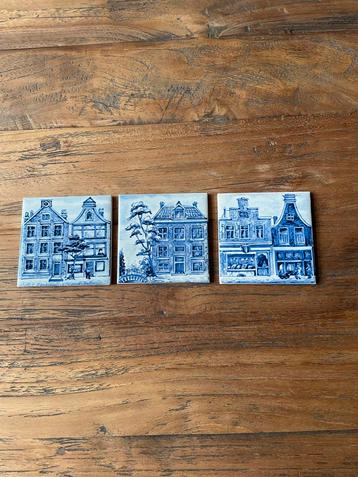Delfts Blauwe Tegels - Amsterdamse Grachtenpanden beschikbaar voor biedingen