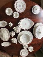 Limoges servies met roze en zachtblauwe bloemtekening, Antiek en Kunst, Ophalen