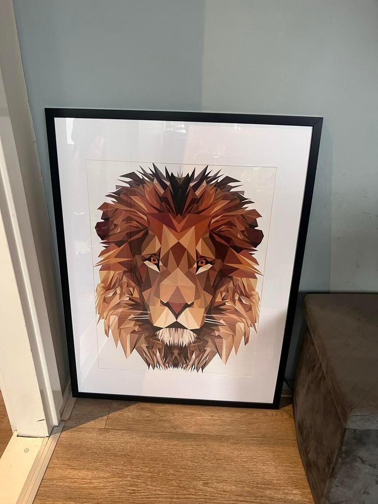 Mooi schilderij met geometrische leeuw, Overige materialen, Ophalen of Verzenden, Zo goed als nieuw, 75 cm of meer