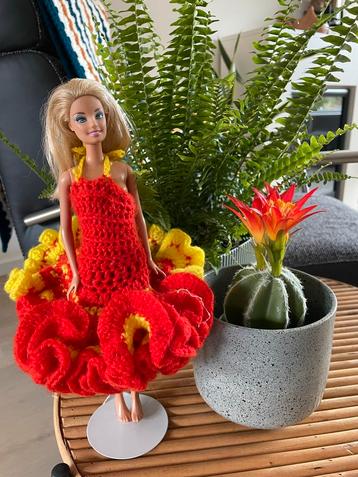 Gebreide Barbie Salsa Jurk - Geel & Rood beschikbaar voor biedingen