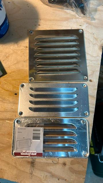 Aluminium schoepenroosters beschikbaar voor biedingen