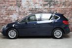 BMW 2 Serie Active Tourer 218i Executive / Panoramadak / Fie, Auto's, BMW, Voorwielaandrijving, Gebruikt, Blauw, Origineel Nederlands