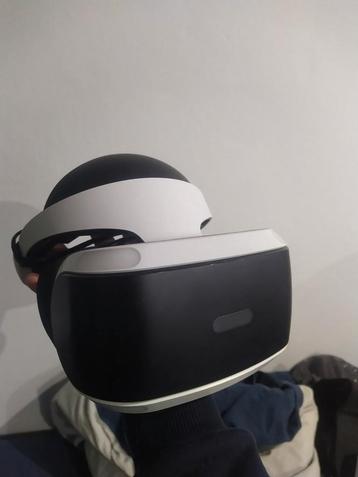 Psvr 1 met 2 psmove controllers beschikbaar voor biedingen