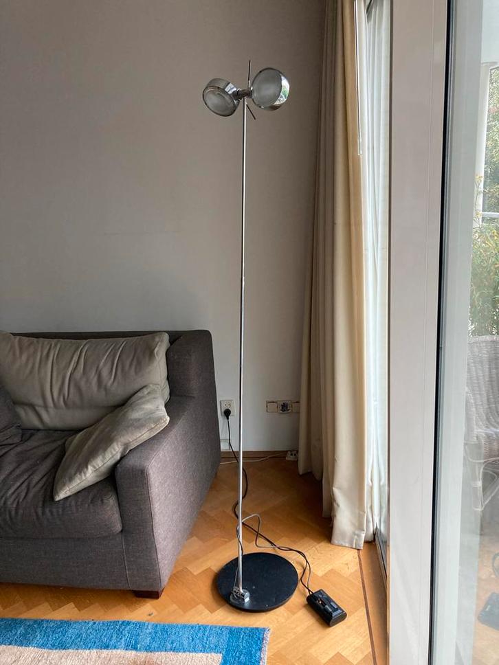 Occhio Sento Terra Staande Lamp, Huis en Inrichting, Lampen | Vloerlampen, Zo goed als nieuw, 150 tot 200 cm, Metaal, Ophalen of Verzenden