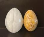 2 natuurstenen ‘eieren’, resp. 7 en 6 cm groot, Ophalen of Verzenden, Mineraal